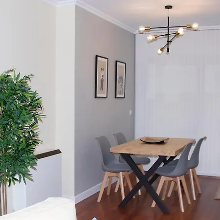 Appartamento En El Centro, Garaje Privado Y Terraza