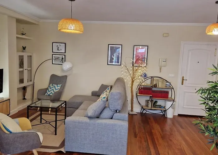 En El Centro, Garaje Privado Y Terraza *