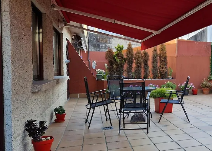 En El Centro, Garaje Privado Y Terraza Appartement O Grove